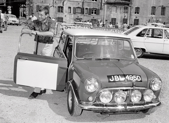 Rauno Aaltonen und Henry Liddon im Mini Cooper bei der Alpen Rallye 1966 (Foto: BMW Group)