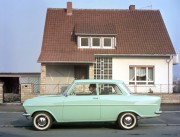 Die Opel Kadett A Limousine traf den Zeitgeist und war für viele Autofahrer ein weiterer Aufstieg in ihrer Autofahrerkarriere (Foto: Opel)