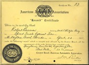 Die "American Automobile Association" bescheinigt, daß Robert Burman auf dem 200-PS Blitzen-Benz in den Schnelligkeitsrennen zu Daytona Beach, Florida am 23. April 1911 folgenden Rekord aufgestellt hat: 1 Meile fliegender Start in 25 40/100 Sekunden.  (Foto: daimler)
